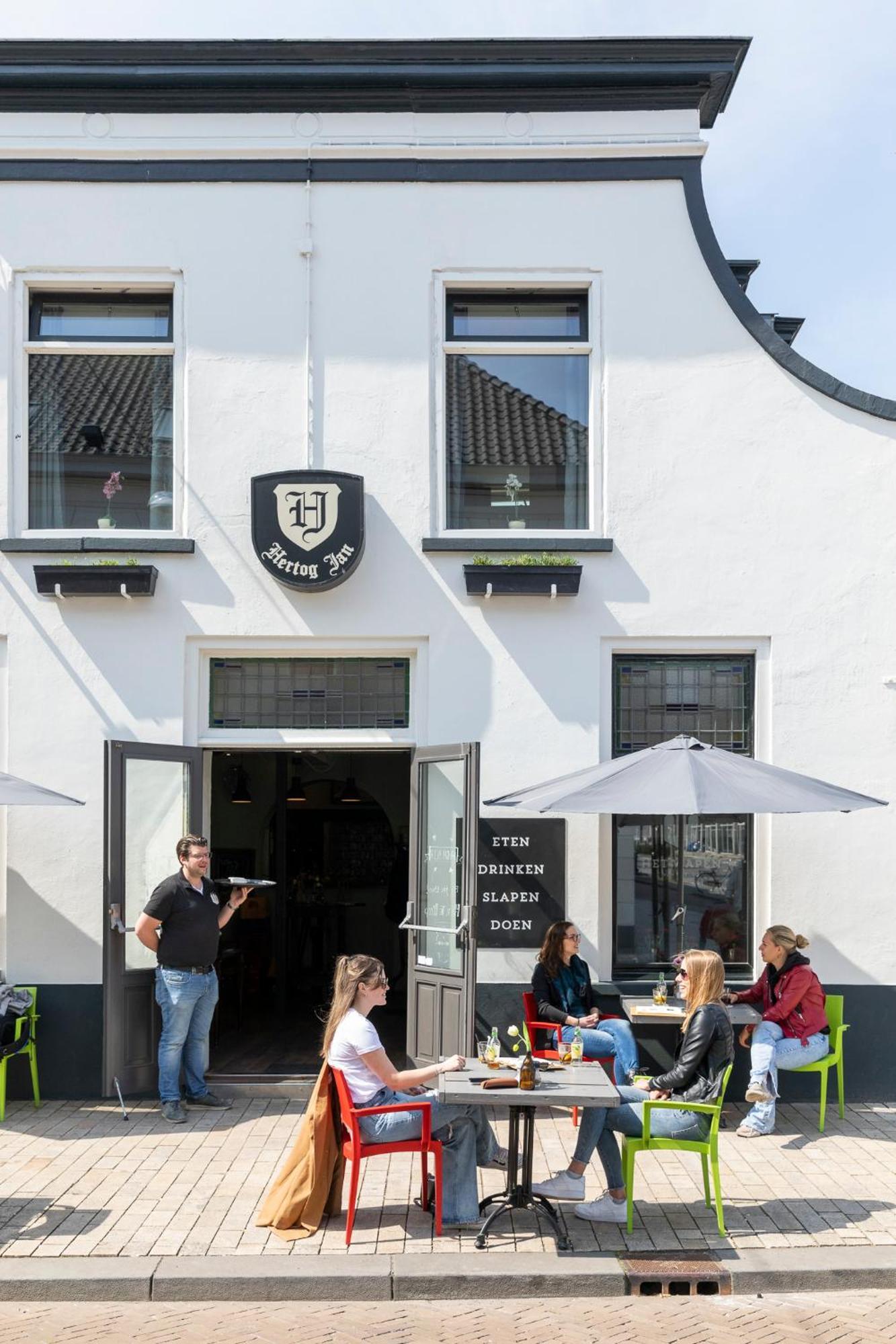 Herberg, Het Wapen Van Tilburg Albergue Exterior foto